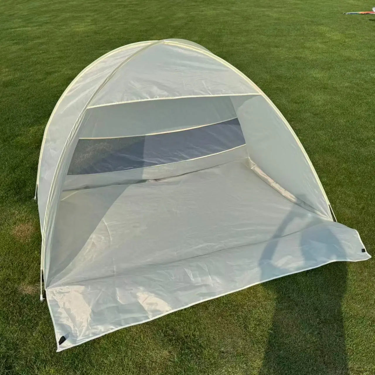 Three-second opening, UV-protective tent - suitable for various scenarios such as beaches and grasslands